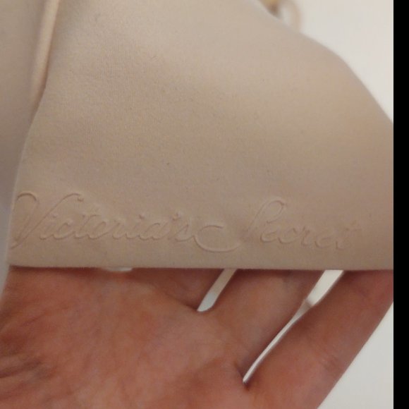 Victoria's Secret Light Beige Bra 34DD - Picture 3 of 4